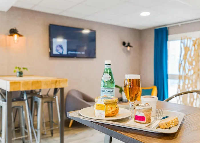 Hôtel accueillant les animaux: Kyriad Direct Tours Sud - Chambray Lès Tours